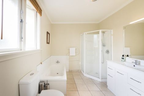 Photo of property in 20 Franklin Avenue, Hokowhitu, Palmerston North, 4410