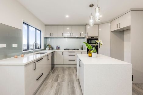 Photo of property in 51 Kirikiri Drive, Papakura, 2110