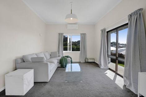 Photo of property in 15e Rospeath Crescent, Spotswood, New Plymouth, 4310
