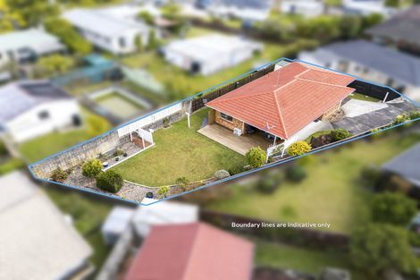 Photo of property in 2/9 Annette Avenue, Te Atatu South, Auckland, 0610