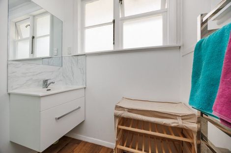 Photo of property in 16 Tyne Street, Roslyn, Palmerston North, 4414