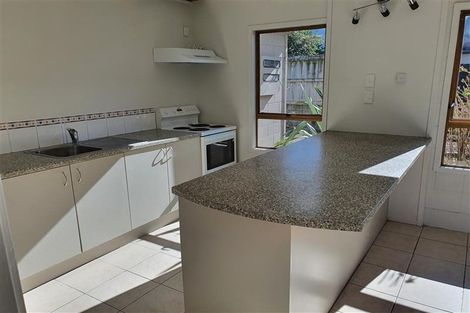 Photo of property in 54 Makora Road, Massey, Auckland, 0614