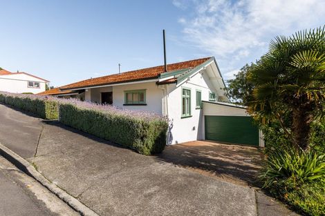 Photo of property in 28a George Street, Hospital Hill, Napier, 4110