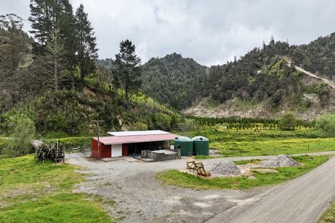 Photo of property in 652 Piko Road, Okoki, Urenui, 4375
