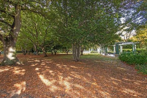 Photo of property in 427 Memorial Avenue, Burnside, Christchurch, 8053