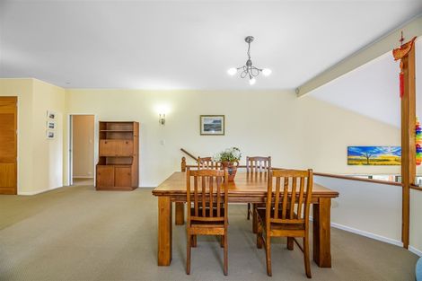 Photo of property in 44 Rhinevale Close, Henderson, Auckland, 0612