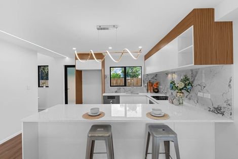 Photo of property in 7/1 Benita Place, Sunnyvale, Auckland, 0612