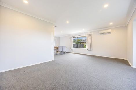 Photo of property in 56 Lothian Brae, Wattle Downs, Auckland, 2103