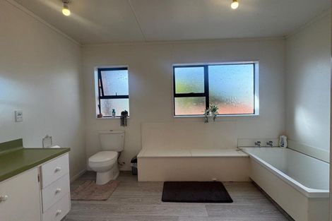 Photo of property in 16 Palmer Place, Parkvale, Hastings, 4122