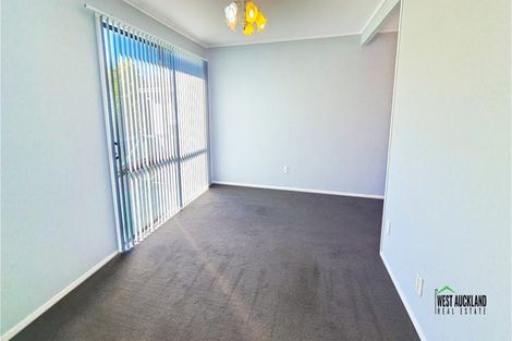 Photo of property in 1/67 Luanda Drive, Ranui, Auckland, 0612
