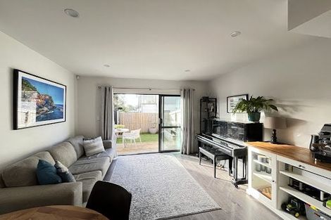 Photo of property in 16/8 Arney Road, Ranui, Auckland, 0612