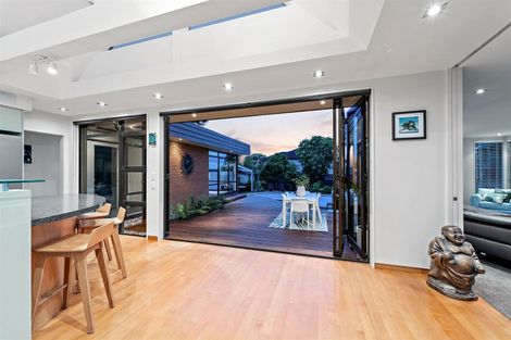Photo of property in 29 Quebec Road, Milford, Auckland, 0620