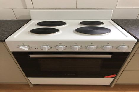 Photo of property in 42 Pisces Road, Glen Eden, Auckland, 0602