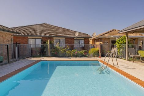 Photo of property in 2 Mayfair Close, Whitianga, 3510