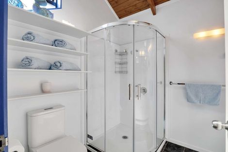 Photo of property in 11 North Way, Titirangi, Auckland, 0604