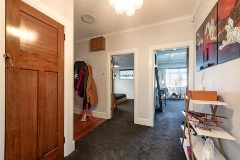 Photo of property in 19 Palm Avenue, Lyall Bay, Wellington, 6022