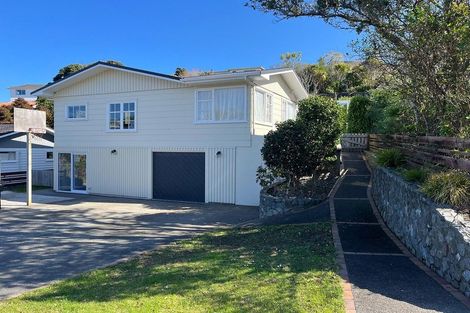 Photo of property in 51 Thurleigh Grove, Karori, Wellington, 6012