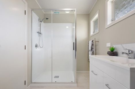 Photo of property in 16 Gloucester Road, Mount Maunganui, 3116