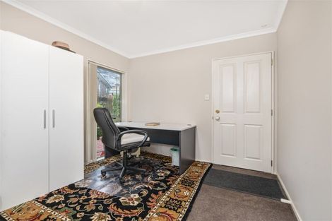 Photo of property in 120 Buscomb Avenue, Henderson, Auckland, 0610