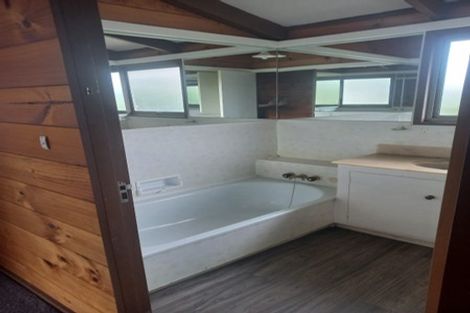Photo of property in 174 Collins Road, Temple View, Hamilton, 3282