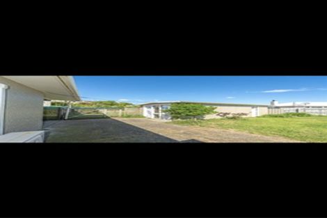 Photo of property in 44 Manuka Street, Castlecliff, Whanganui, 4501