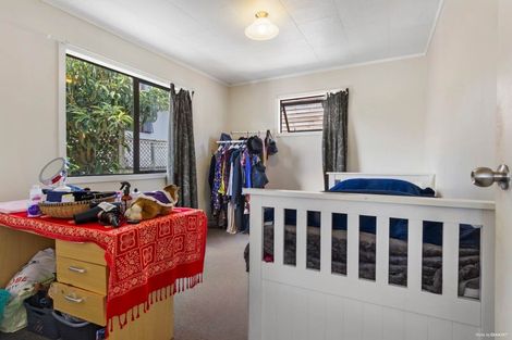 Photo of property in 75 Fruitvale Road, New Lynn, Auckland, 0600