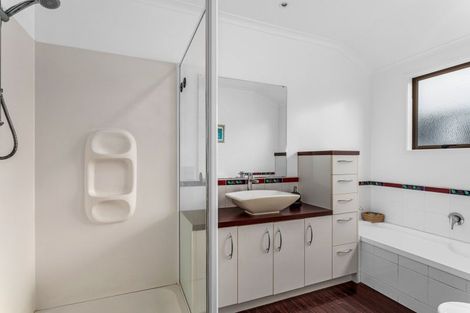 Photo of property in 23 Edgewater Grove, Whakatane, 3120