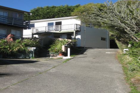 Photo of property in 31b Omega Street, Newlands, Wellington, 6037