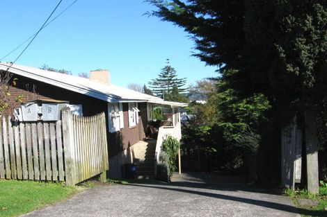 Photo of property in 21 Castaing Crescent, Te Atatu South, Auckland, 0610