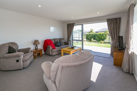 Photo of property in 7 Dunaverty Place, Broomfield, Christchurch, 8042