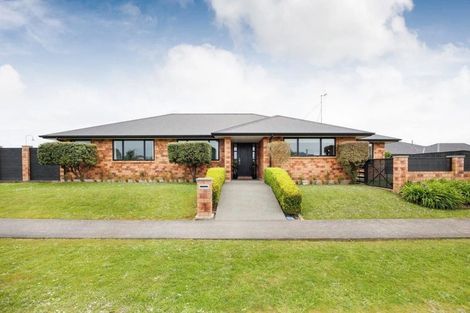 Photo of property in 22 Pegasus Place, Kelvin Grove, Palmerston North, 4414