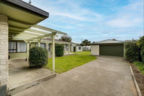 Photo of property in 1422 Woodstock Avenue, Mayfair, Hastings, 4122