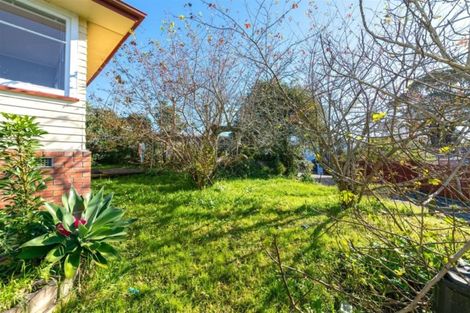 Photo of property in 7 Beaufield Lane, Te Atatu Peninsula, Auckland, 0610