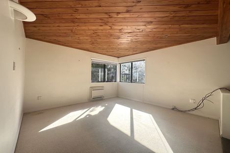 Photo of property in 3 Beulah Avenue, Rothesay Bay, Auckland, 0630