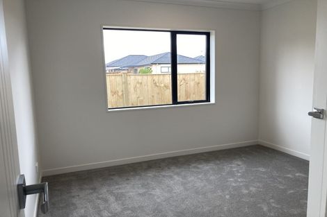 Photo of property in 5 Toropapa Close, Takanini, 2110