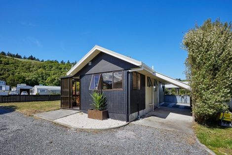 Photo of property in 37a Kotare Place, South Bay, Kaikoura, 7300