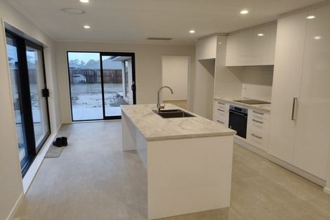 Photo of property in 18 Crossley Avenue, Woodend, 7610