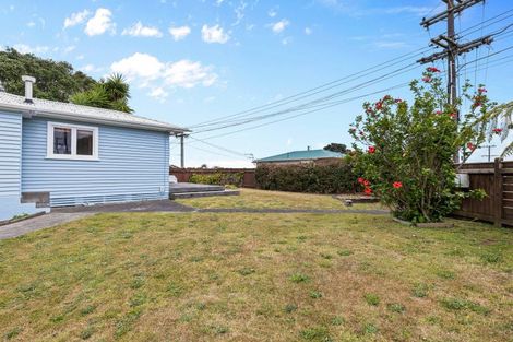 Photo of property in 13 York Crescent, Westown, New Plymouth, 4310