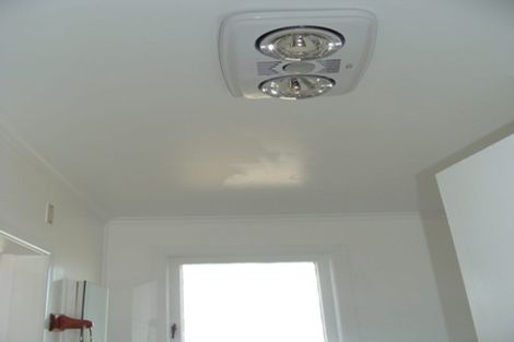 Photo of property in 90 Edgewater Drive, Pakuranga, Auckland, 2010