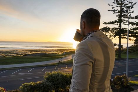 Photo of property in 76 Marine Parade, Mount Maunganui, 3116