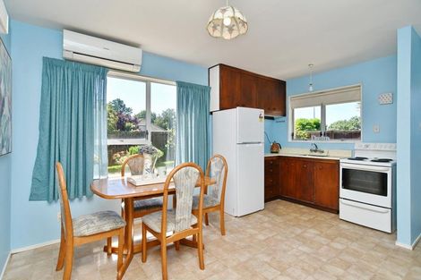 Photo of property in 1/15 Heathglen Avenue, Parklands, Christchurch, 8083