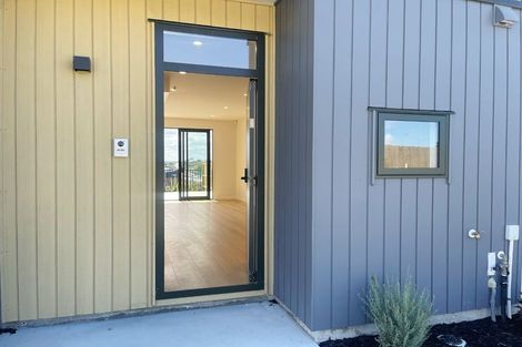 Photo of property in 18 Puihi Crescent, Massey, 0614