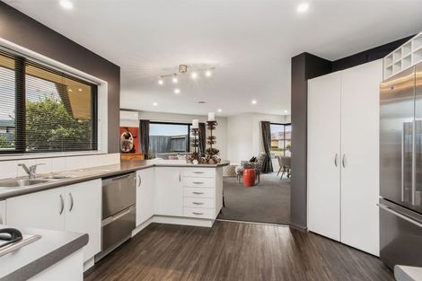 Photo of property in 5 Mahuri Street, Parklands, Christchurch, 8083