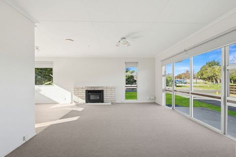 Photo of property in 37 Kimberley Grove, Westbrook, Palmerston North, 4412