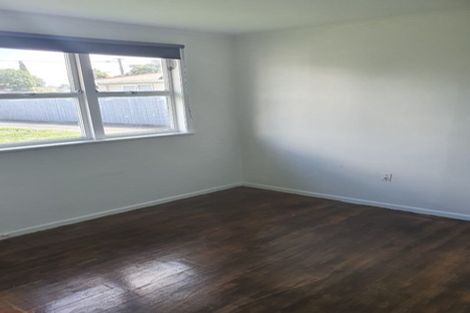 Photo of property in 120 Gloucester Road, Manurewa, Auckland, 2102