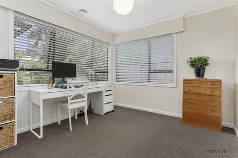 Photo of property in 12 Deane Avenue, Titirangi, Auckland, 0604