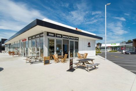 Photo of property in 17 Burnt Oak Drive, Pyes Pa, Tauranga, 3112
