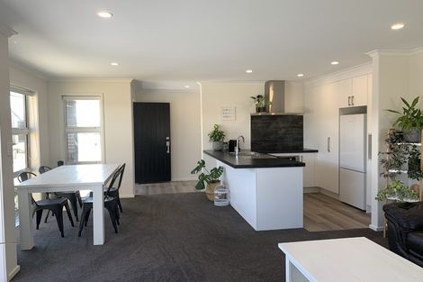 Photo of property in 22 Komata Crescent, Papamoa Beach, Papamoa, 3118