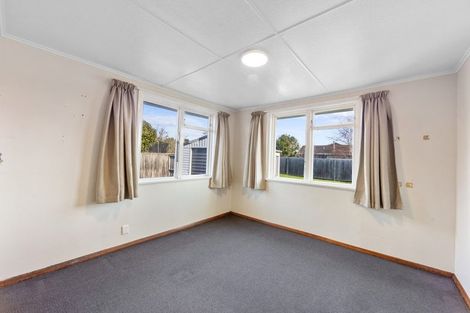 Photo of property in 23 Lambeth Crescent, Northcote, Christchurch, 8052