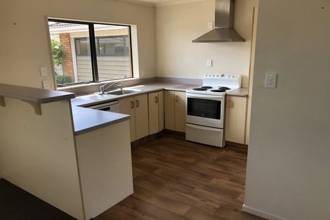 Photo of property in 8 Saint Pauls Court, Highbury, Palmerston North, 4412